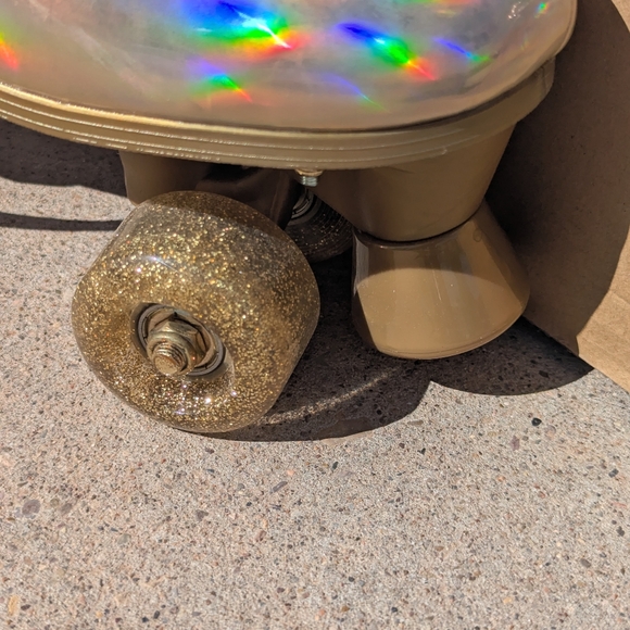 Gold Holographic Women's Roller Skates - Picture 2 of 3